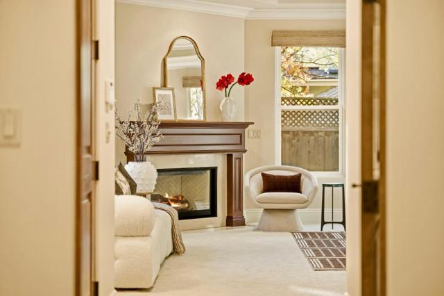 484 Cherry Avenue, Los Altos CA: https://media.crmls.org/mediaz/584cca86-3509-41a9-8e85-d06b71a200d7.jpg