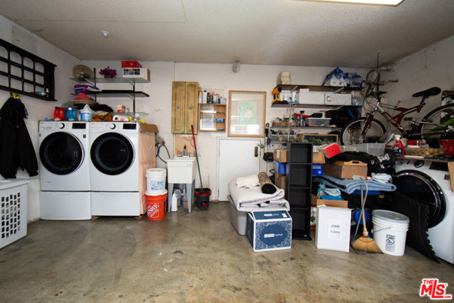 9041 Van Nuys Boulevard, 210 photo 44