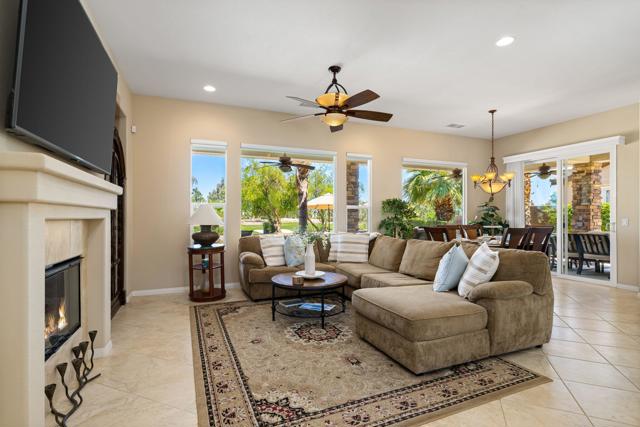 61436 Topaz Drive, La Quinta CA: https://media.crmls.org/mediaz/584d98b6-5277-4262-abcb-0f95c3c93efa.jpg