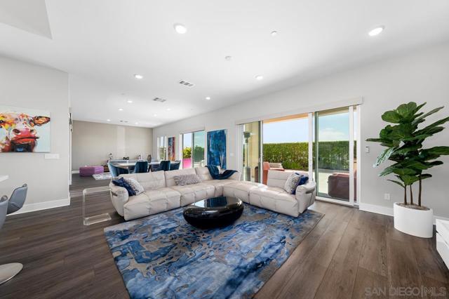 13722 Canyon Loop Trl, San Diego CA: https://media.crmls.org/mediaz/584dffc5-44bb-4ebd-9701-1dec1354036a.jpg