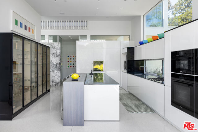 Drew Fenton | 12251 Castlegate Drive Los Angeles CA | MLS: 7060159