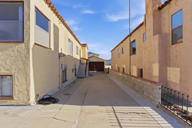 Detail Gallery Image 44 of 47 For 3040 Byron St, San Diego,  CA 92106 - 6 Beds | 2 Baths