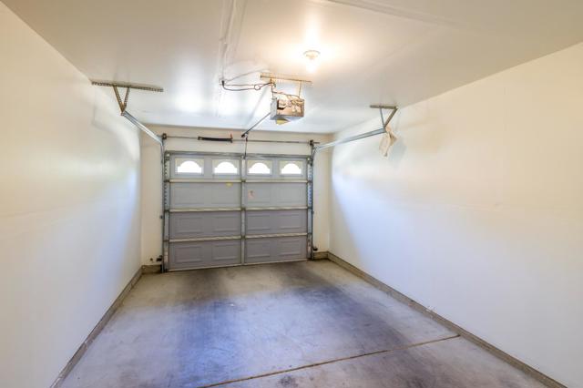 1542 E Alluvial Avenue, Fresno CA: https://media.crmls.org/mediaz/58503763-ad2d-4c7a-8174-74c74c305022.jpg