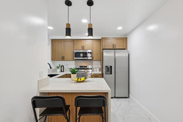 2600 Torrey Pines Road, La Jolla CA: https://media.crmls.org/mediaz/58508651-4092-47d9-acef-8d8380121c2b.jpg