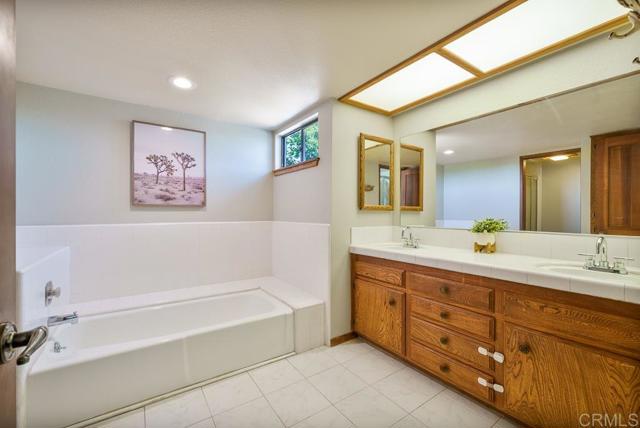 1139 Big Oak Ranch Rd., Fallbrook CA: https://media.crmls.org/mediaz/58516fdf-4b23-401d-b08c-8d1ed4625ab0.jpg