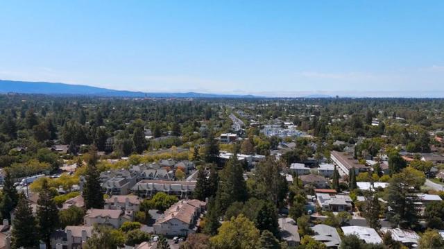4206 Rickeys Way, Palo Alto CA: https://media.crmls.org/mediaz/585198bc-a4a0-4c73-9fc7-9736b45c709d.jpg