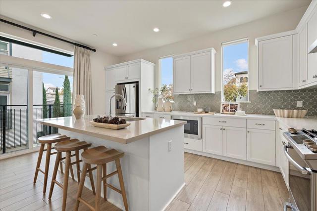 166 Nexus Loop, San Jose CA: https://media.crmls.org/mediaz/58520186-011f-4ad5-9ef6-4beb4eaba42b.jpg