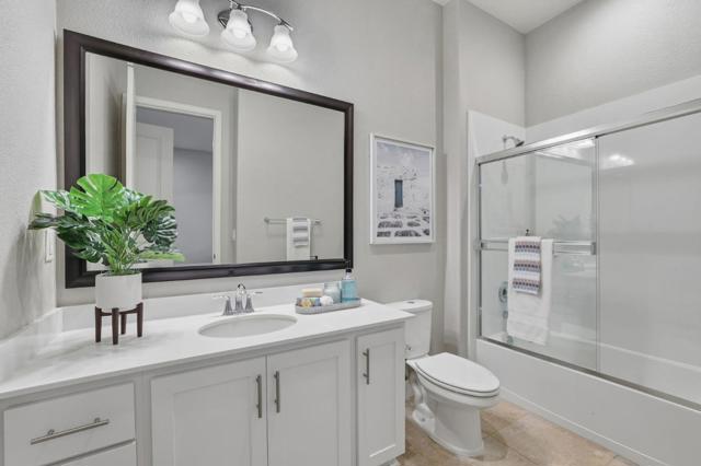 Image 34 of 69 For 18664 White Moon Drive