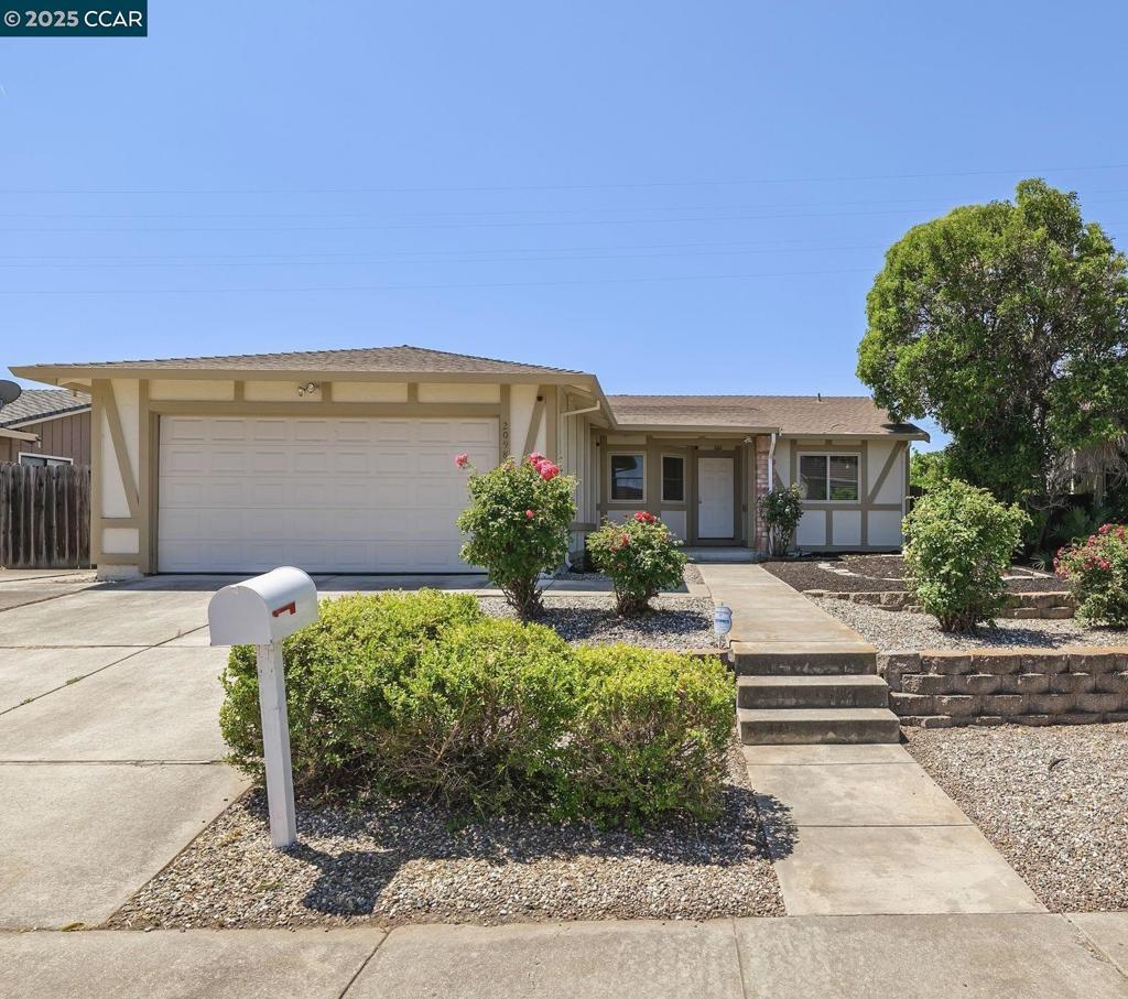 2098 Mendocino Dr