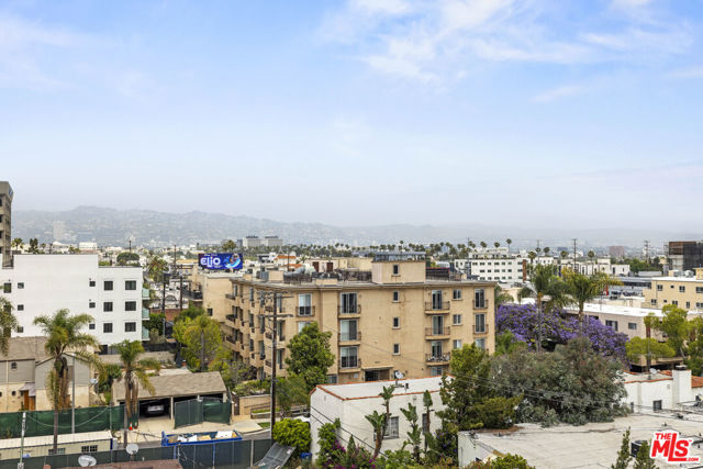 1450 S Beverly Drive, Los Angeles CA: https://media.crmls.org/mediaz/58525c7e-2ab6-47f9-a6f7-5947e6df207a.jpg