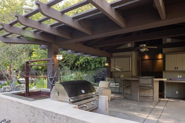 7 Rumsen Trace, Carmel CA: https://media.crmls.org/mediaz/58529fe5-a1c4-46ce-866e-467175162c1d.jpg