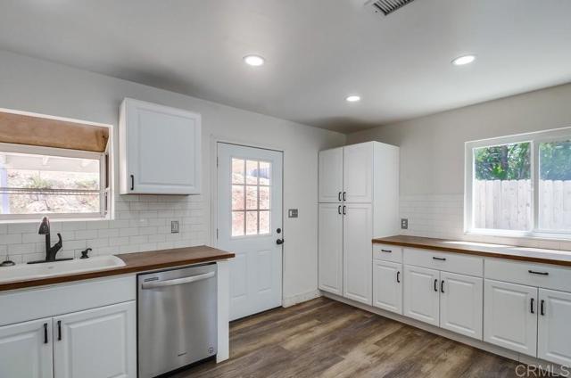 Image 30 of 72 For 631 Rosalie Way