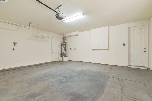 5675 Arcadia Cir, Discovery Bay CA: https://media.crmls.org/mediaz/58545ca5-e8ca-4ab4-bf13-550d556812dd.jpg
