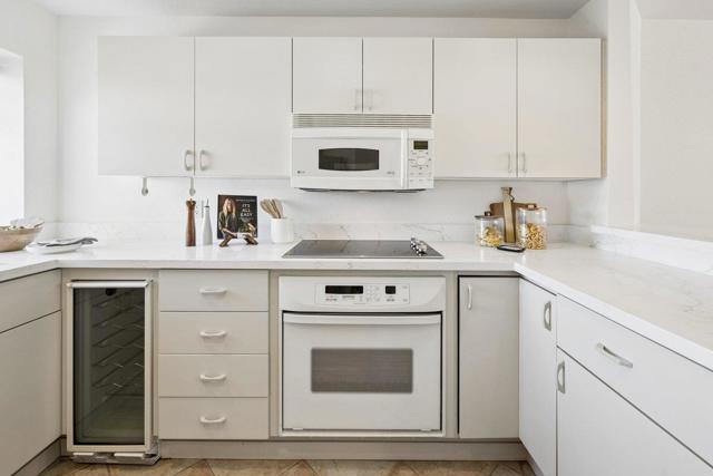 234 Shorebird Circle, Redwood City CA: https://media.crmls.org/mediaz/5854b976-e232-487d-af9b-9721a56bbcac.jpg