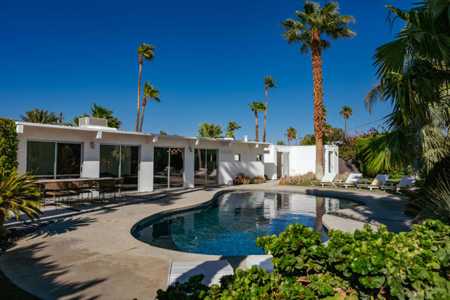 503 E Laurel Circle, Palm Springs, CA 92262