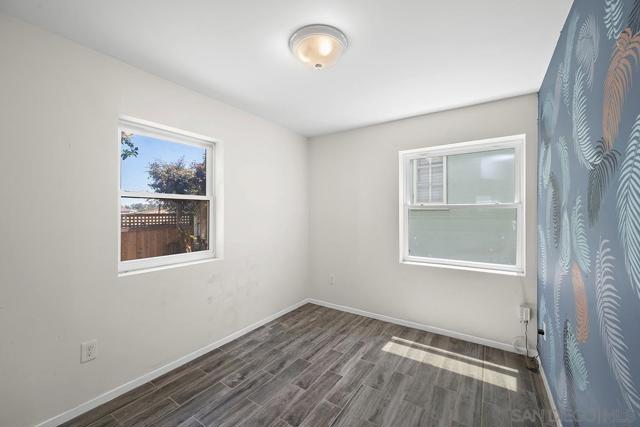 1821 25 Cypress Ave, San Diego CA: https://media.crmls.org/mediaz/58553163-0009-43a7-8266-6a276d07fcee.jpg