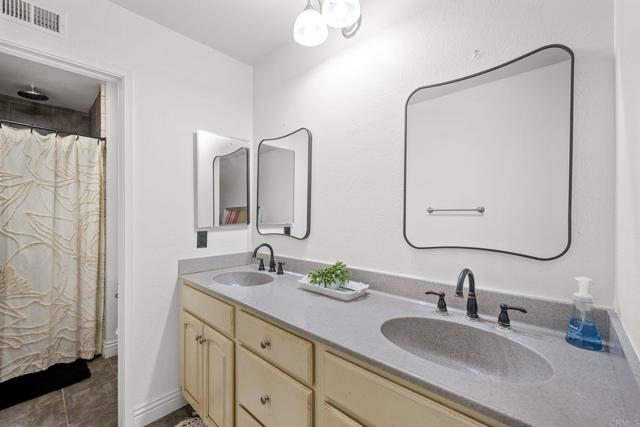 Detail Gallery Image 9 of 21 For 3470 Peach Tree Way, Oceanside,  CA 92058 - 3 Beds | 2 Baths