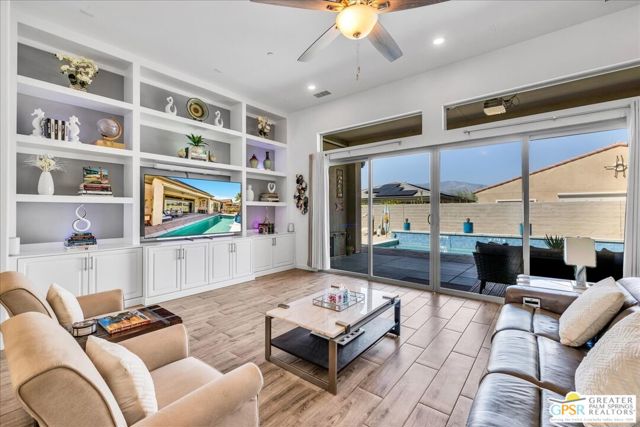 39 Barolo, Rancho Mirage CA: https://media.crmls.org/mediaz/5855c4a8-1880-4673-8737-6d09d40391ac.jpg