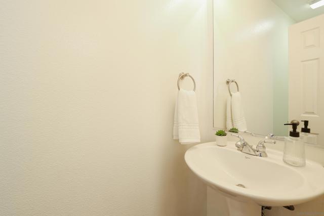 11540 Miro Cir, San Diego CA: https://media.crmls.org/mediaz/5855c63a-de90-4387-ba53-eed37ad28969.jpg