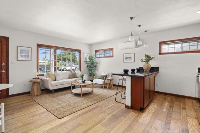 Detail Gallery Image 14 of 40 For 1212 2nd St, Coronado,  CA 92118 - 1 Beds | 1 Baths