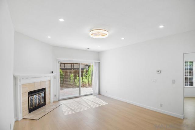 777 Erie Cir N, Milpitas CA: https://media.crmls.org/mediaz/5855ff4b-f9b0-40e7-83d1-9ca4937e1395.jpg