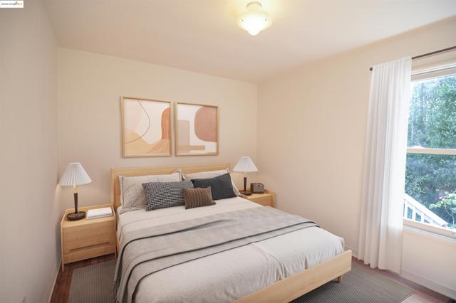 2218 Parker St, Berkeley CA: https://media.crmls.org/mediaz/58560366-ecfa-4617-9bc1-be9eea233d77.jpg