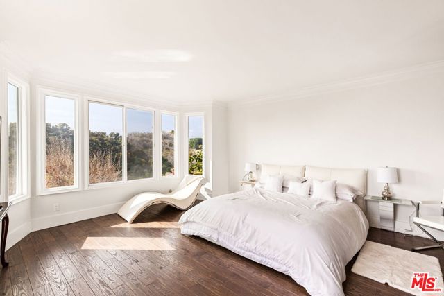 Drew Fenton | 2113 Stoney Hill Road Los Angeles CA | MLS: 7403799