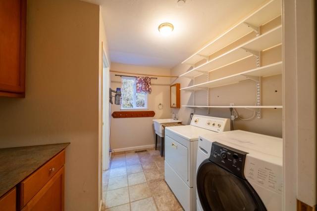 1301 Bear Creek, Boulder Creek CA: https://media.crmls.org/mediaz/5856dc13-571e-48ad-b587-9e172c179ddf.jpg