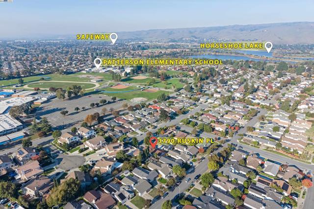 3790 Ruskin Pl, Fremont CA: https://media.crmls.org/mediaz/58572982-e725-4b36-8c96-356877e91d5f.jpg