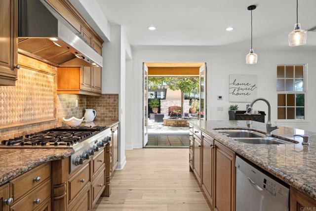 3219 Corte Paloma, Carlsbad CA: https://media.crmls.org/mediaz/58576c01-173a-4e96-9f72-ee70e7ca8602.jpg