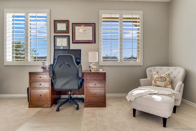 571 Lynwood Dr, Encinitas CA: https://media.crmls.org/mediaz/58577b1f-8035-4370-a273-93754296f390.jpg