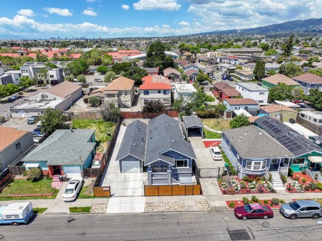 10191021 83rd Avenue, Oakland CA: https://media.crmls.org/mediaz/585790c4-ba11-4d38-9464-3a6212ffa210.jpg