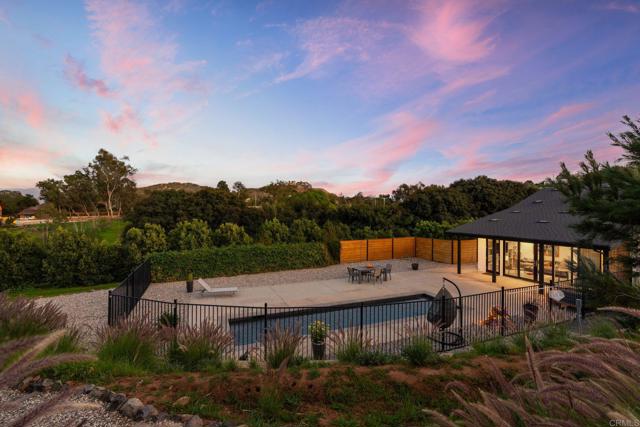 Detail Gallery Image 11 of 75 For 6937 Kellyn Ln, Vista,  CA 92084 - 4 Beds | 4/1 Baths