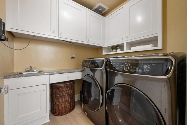 1308 Montero Avenue, Burlingame CA: https://media.crmls.org/mediaz/5858138a-ae51-4adc-8805-c7a580356439.jpg