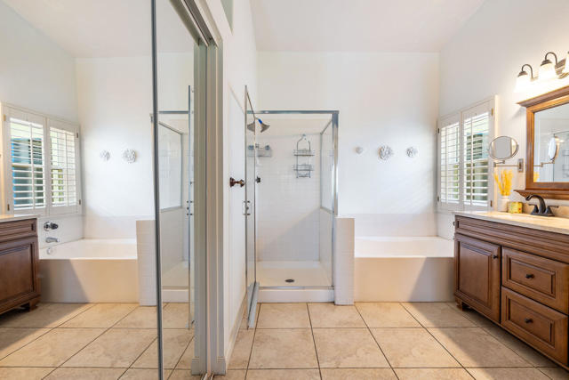 47845 Via Firenze, La Quinta CA: https://media.crmls.org/mediaz/58585314-ce1e-4287-9ec8-980b2735d3f3.jpg