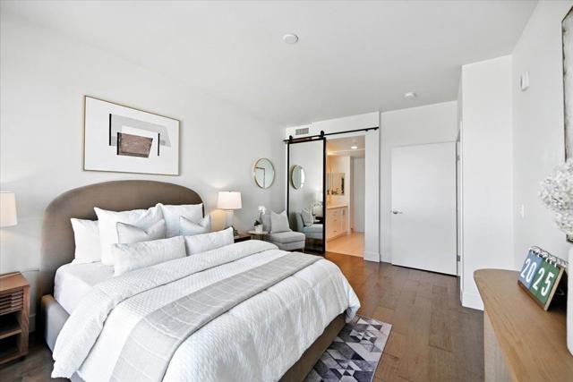 657 Walnut Street, San Carlos CA: https://media.crmls.org/mediaz/5858549c-7bbf-41c7-b5d6-219797b317d5.jpg