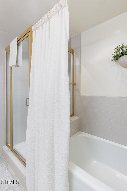 848 S ORANGE GROVE Boulevard, Pasadena CA: https://media.crmls.org/mediaz/5858cc5b-4156-4fcb-89a5-fb69a1027ce7.jpg