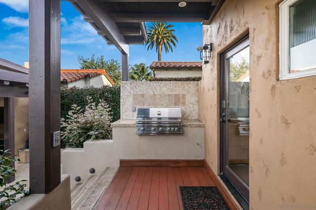 1728 West Lewis, San Diego CA: https://media.crmls.org/mediaz/58593667-0349-44f1-b9f0-02e3295c9bd0.jpg