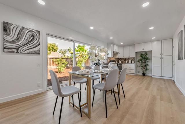 4858 Rue Toulon Court, San Jose CA: https://media.crmls.org/mediaz/585941f9-92f5-4f04-99a4-fcb77426a10d.jpg