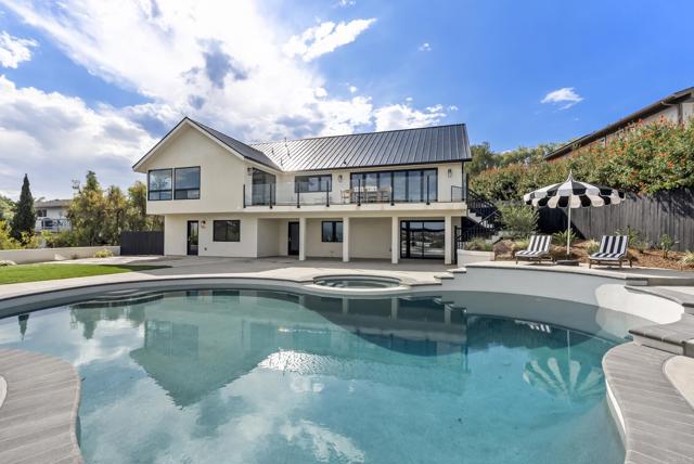 3920 Holly Brae, Carlsbad CA: https://media.crmls.org/mediaz/585a7ea9-3c4e-4d7e-af4e-54913d5e5ebd.jpg