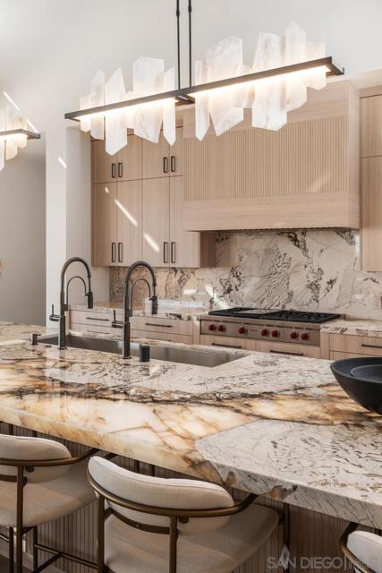 5966 68 Ladys Secret Ct, Rancho Santa Fe CA: https://media.crmls.org/mediaz/585b785e-7414-422d-92c1-0d6112b64d6a.jpg