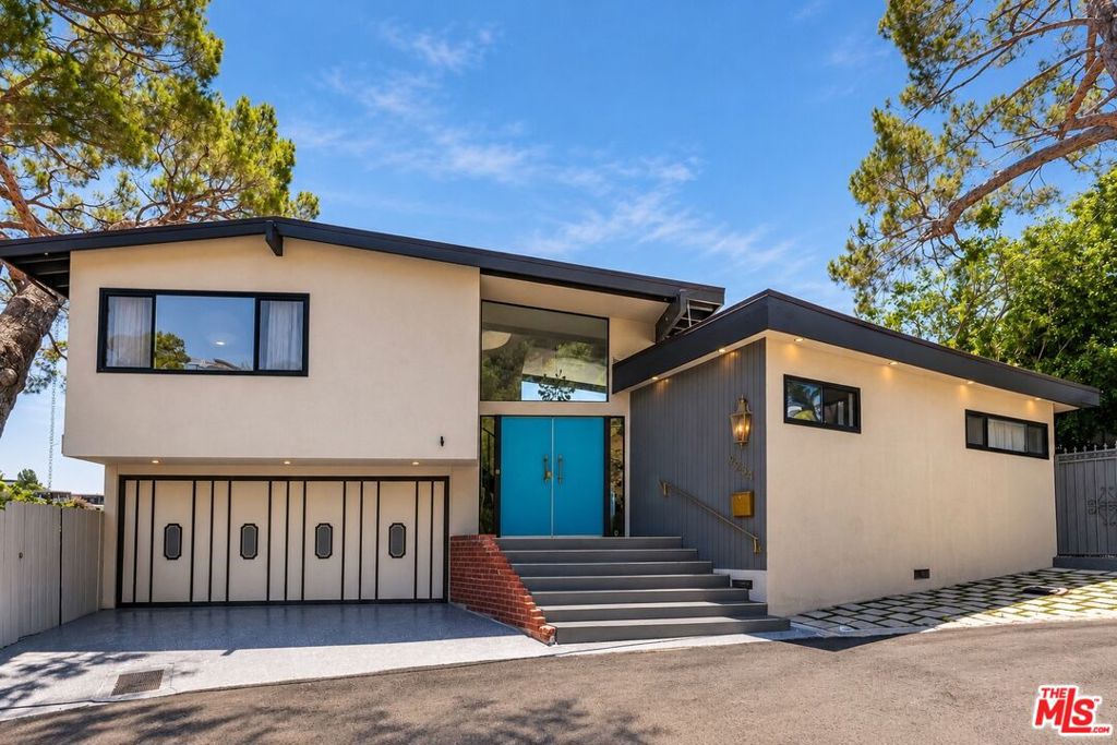 9234 Kinglet Drive — image 1