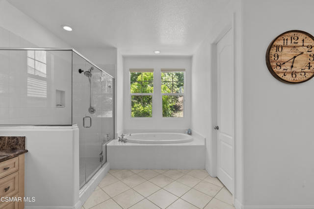 1729 Bluesage Court, Simi Valley CA: https://media.crmls.org/mediaz/585c18fd-9d39-4e96-a020-33b88e6e1507.jpg