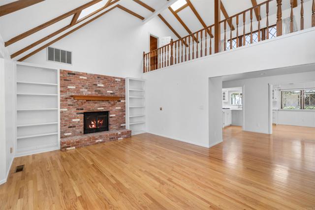 1440 Forest Avenue, Carlsbad CA: https://media.crmls.org/mediaz/585d12b7-2ea7-485d-9e4b-a6229680515e.jpg