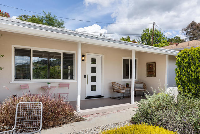 Detail Gallery Image 3 of 29 For 3663 Roderick Rd, Los Angeles,  CA 90065 - 3 Beds | 2 Baths