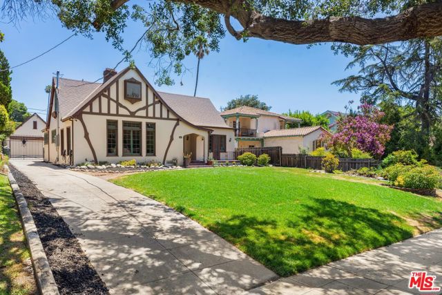 964 Holliston Avenue, Pasadena, California 91104, 5 Bedrooms Bedrooms, ,4 BathroomsBathrooms,Single Family Residence,For Sale,Holliston,24422313