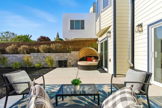 785 39th Avenue, San Francisco CA: https://media.crmls.org/mediaz/585ec2e4-8a41-4b2e-b2c1-cf7b8c34d1a8.jpg