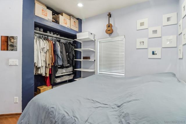 529 Olivewood Ter, San Diego CA: https://media.crmls.org/mediaz/585f23bb-ecb2-40d4-b21e-e6be47552c30.jpg