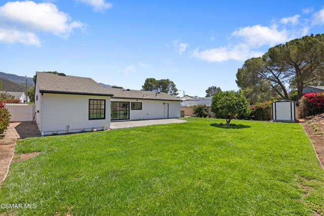 539 American Oaks Avenue, Newbury Park CA: https://media.crmls.org/mediaz/58603dff-3a9b-4113-b9cd-493bfc1028c2.jpg
