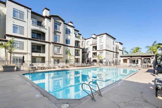 9263 Regents Rd., La Jolla CA: https://media.crmls.org/mediaz/58604f56-121f-4b84-9907-dee0544a7d34.jpg